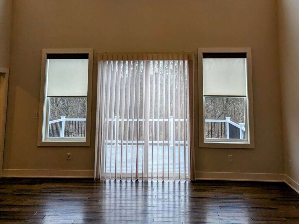 Norman Smart Drape in Sliding Door